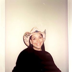 Meet your Posher, Allison